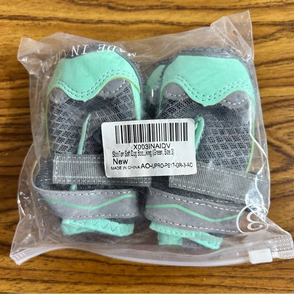 NWT SlowTon Mint Green and Gray Dog Protective Boots Size 3